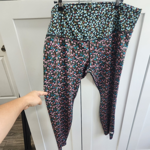 Nike One Drift 7/8 Tights Floral Leggings  2X T2 - Picture 3 of 12